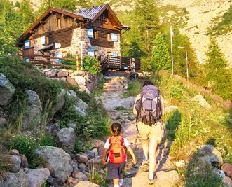 Lago di Carezza con il Latemar sullo sfondo